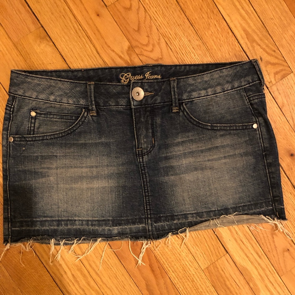 Jean mini skirt by Guess Jeans frayed bottom sz30